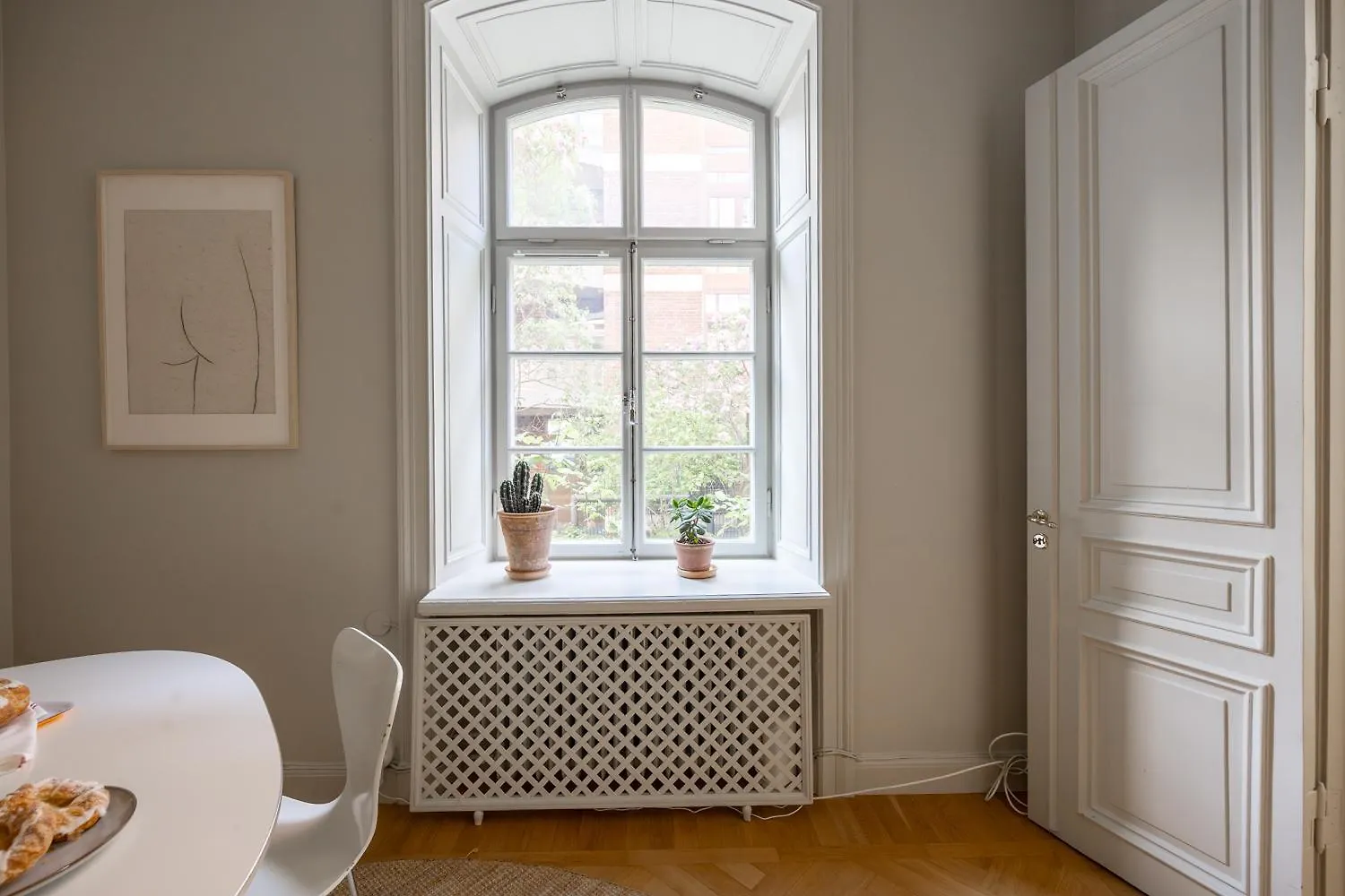 Stylish and Central Stockholm Östermalm Apartment