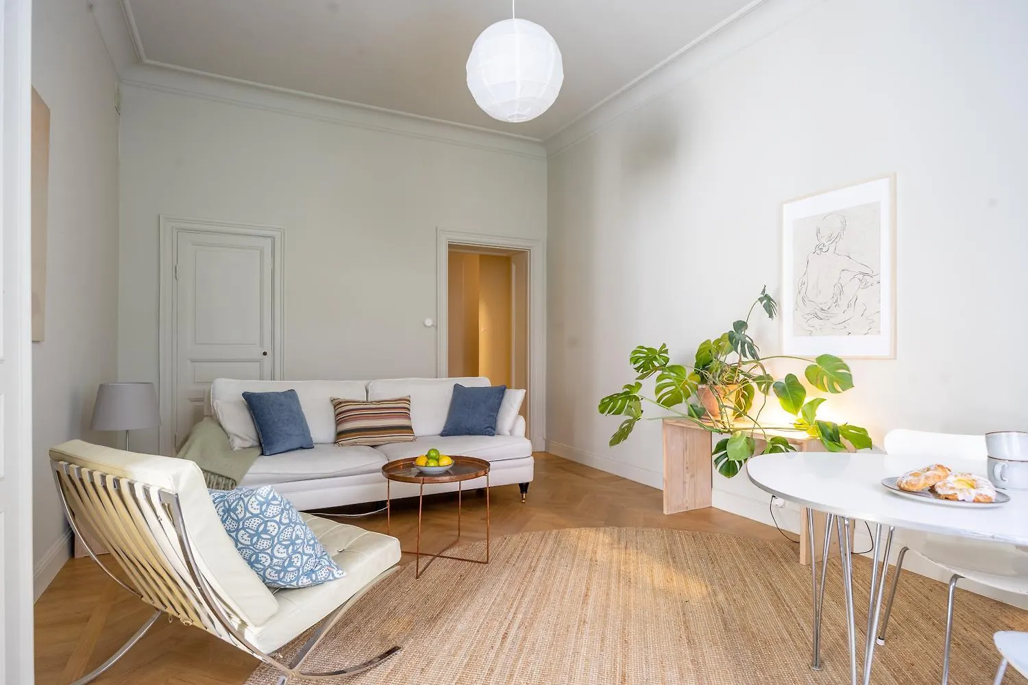 Stylish and Central Stockholm Östermalm Apartment 0*,